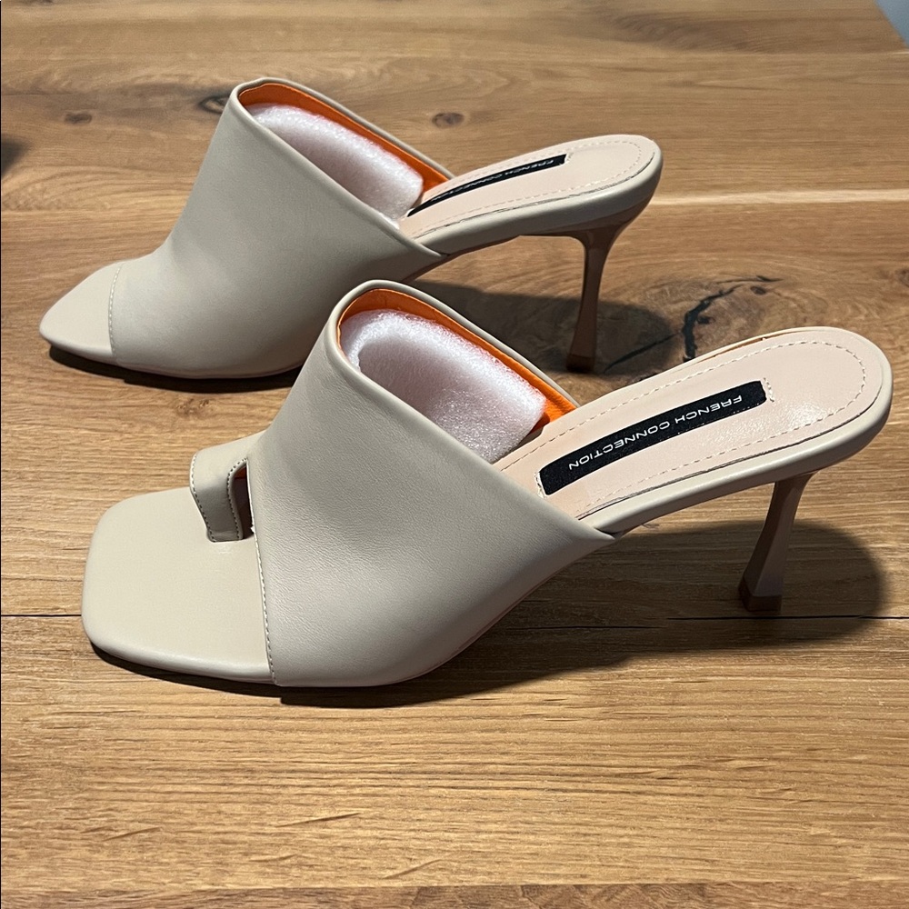 NEW French Connection Nude Kelly High Heel Toe Loop Slides Reg. $118 Size 9 - Picture 3 of 11